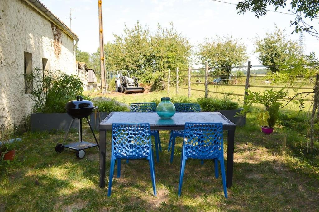 Civrac-de-BlayeGite A La Ferme Chaleureuxアパートメント エクステリア 写真